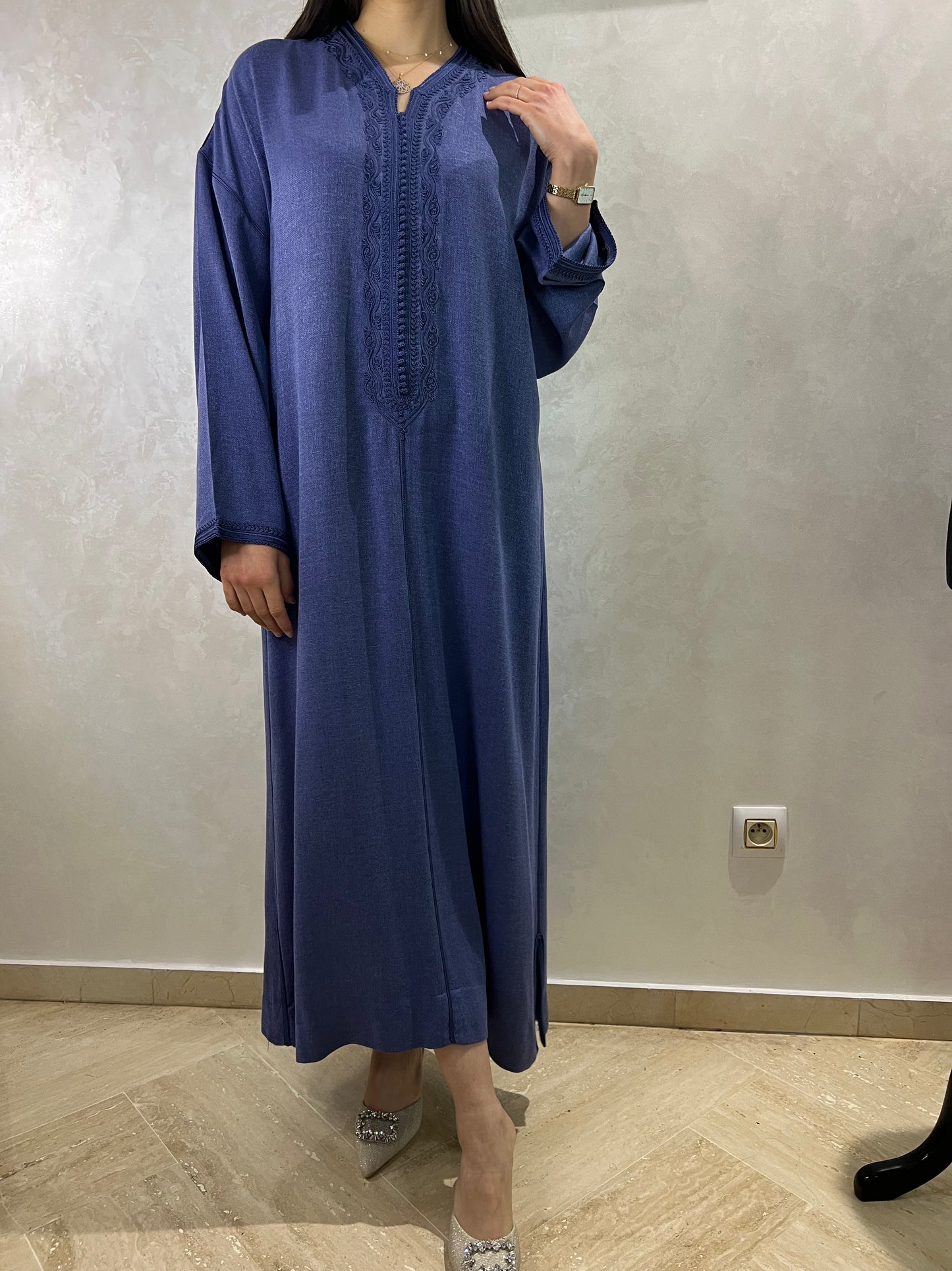 منال كميس