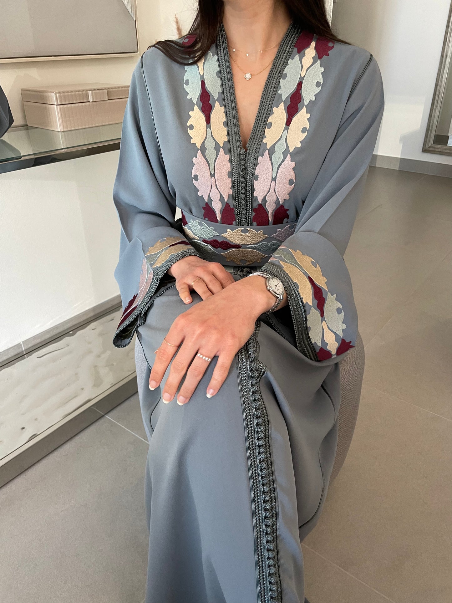 قفطان نايلة